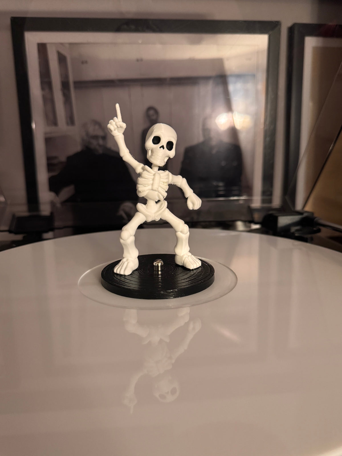 Dancing Skelly topper