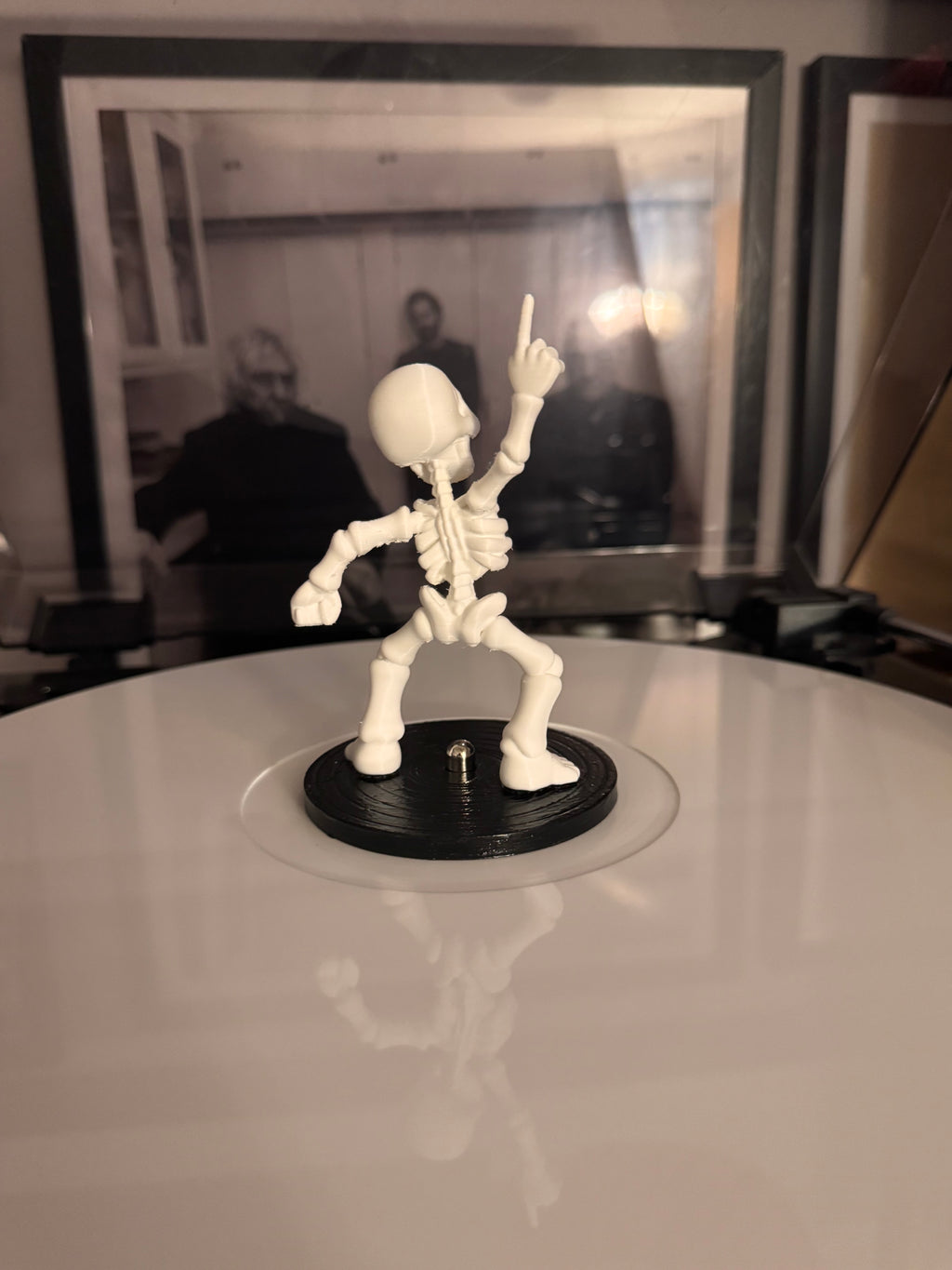 Dancing Skelly topper