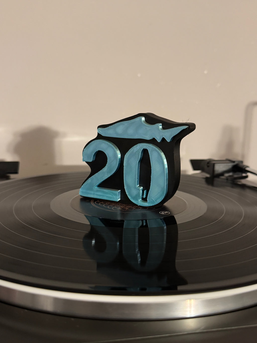 Shark 20 Record Topper