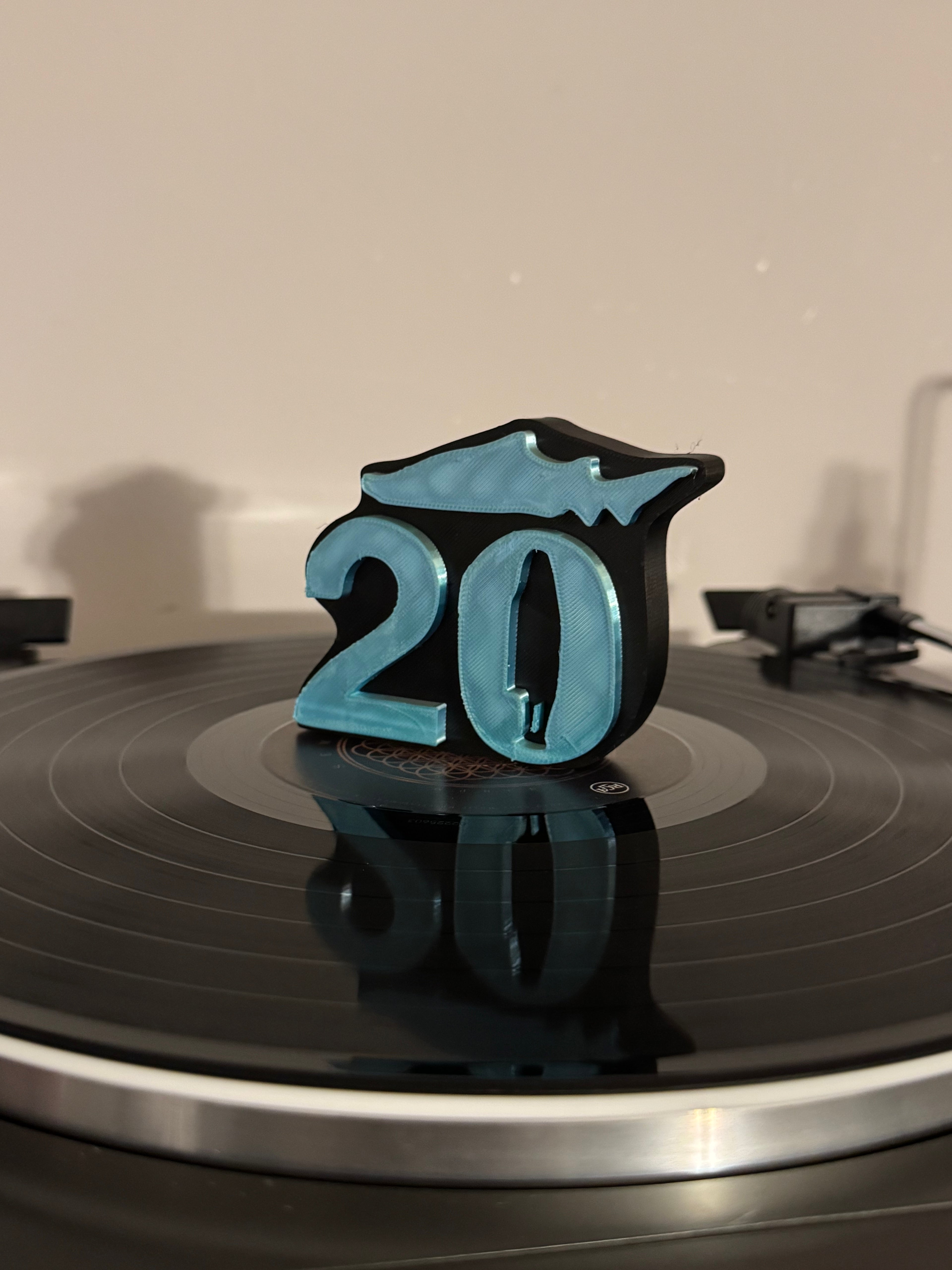 Shark 20 Record Topper